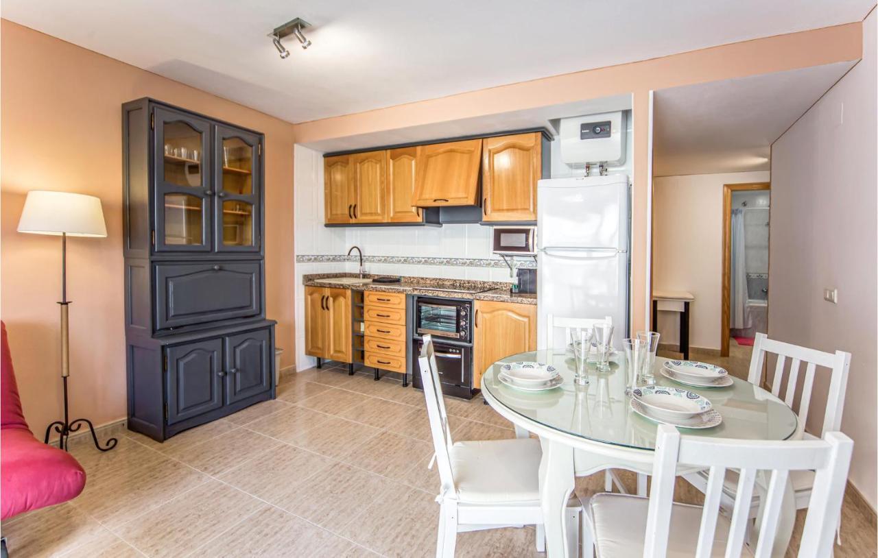 1 Bedroom Cozy Apartment In Мірамар Екстер'єр фото