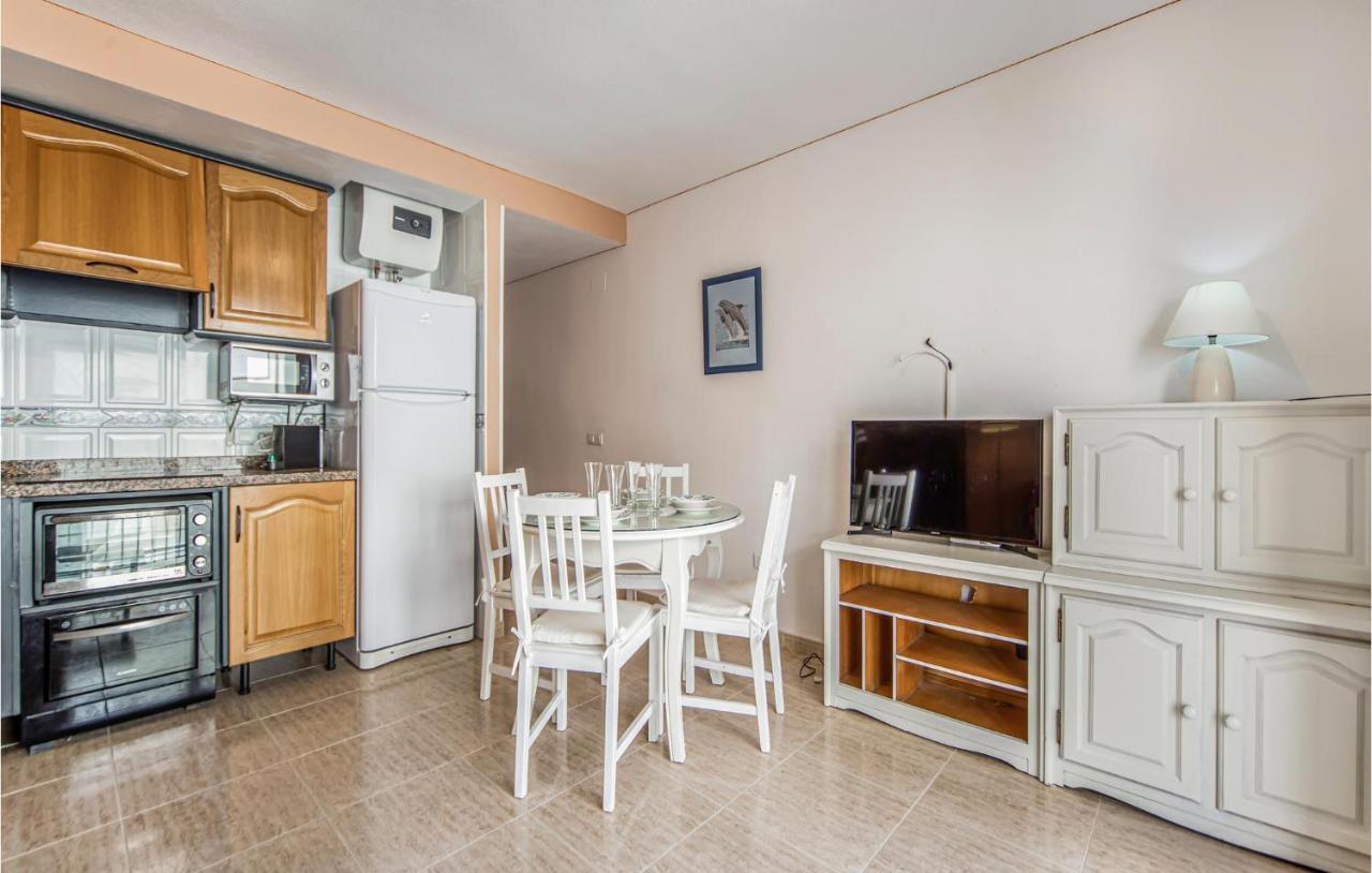 1 Bedroom Cozy Apartment In Мірамар Екстер'єр фото
